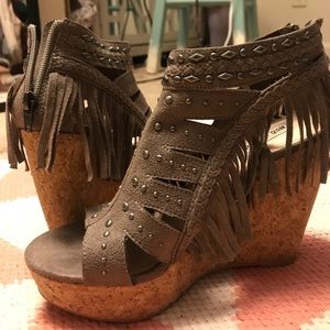 Size 7.5 taupe wedges